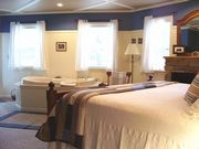 Anchor Inn on the Lake Bed and Breakfast