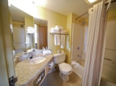 Holiday Inn Express 76