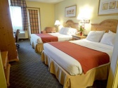Holiday Inn Express 76