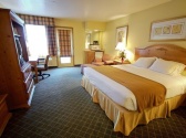Holiday Inn Express 76