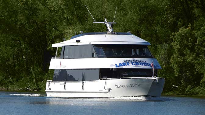 lake cruise rental branson mo