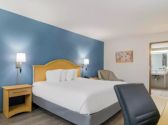 Econo Lodge (Formerly Serenity Inn)