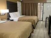 Quality Inn 76 Central