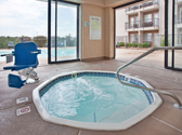 Holiday Inn Express & Suites 76 Central